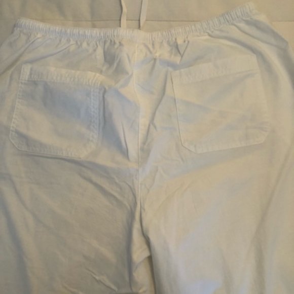 L.L. Bean Classic Fit White Slacks - Picture 5 of 5